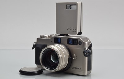 Lot 100 - A Contax G1 Rangefinder Camera