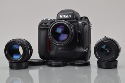 Lot 168 - A Nikon F5 SLR Camera