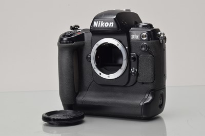 Lot 182 - A Nikon D1x DSLR Camera Body