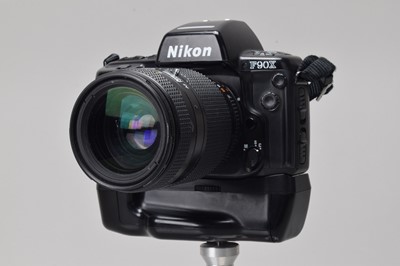 Lot 185 - A Nikon F90X SLR Camera
