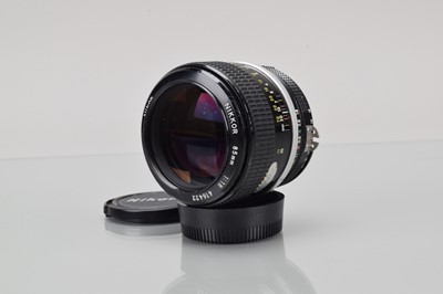 Lot 186 - A Nikon Nikkor 85mm f/1.8 Ai Lens