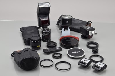 Lot 200 - A Tray of Nikon Accessories