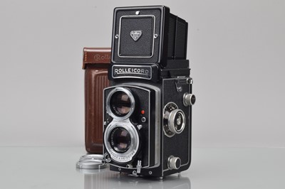 Lot 217 - A Rolleicord Vb TLR Camera