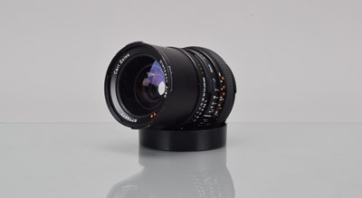 Lot 236 - A Hasselblad Carl Zeiss T* CF 50mm f/4 Distagon Lens