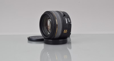Lot 275 - A Sigma EX 30mm f/1.4 DC HSM Lens