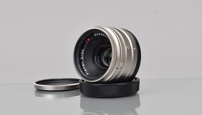 Lot 288 - A Contax Carl Zeiss T* 35mm f/2 Planar Lens