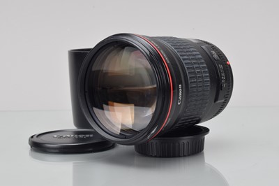Lot 314 - A Canon EF 135mm f/2 L Ultrasonic Lens