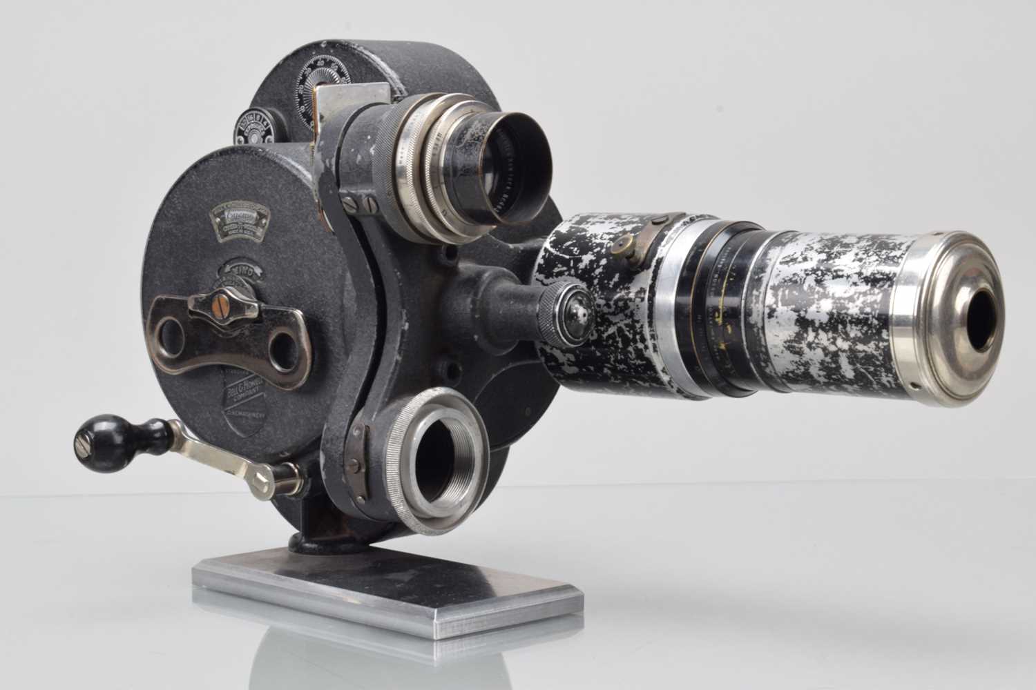 Lot 500 - A Bell & Howell Eyemo Camera 71 Model C 35mm Motion Picture Camera