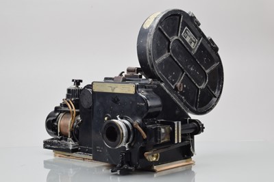 Lot 502 - An Andre Debrie Model F 35mm High Speed Camera