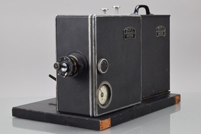 Lot 527 - A Zeiss Ikon ''Registrierkamera'' (Registering Camera') 35mm Camera