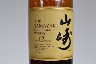 Lot 4 - A bottle of Suntory Yamazaki Single Malt whisky