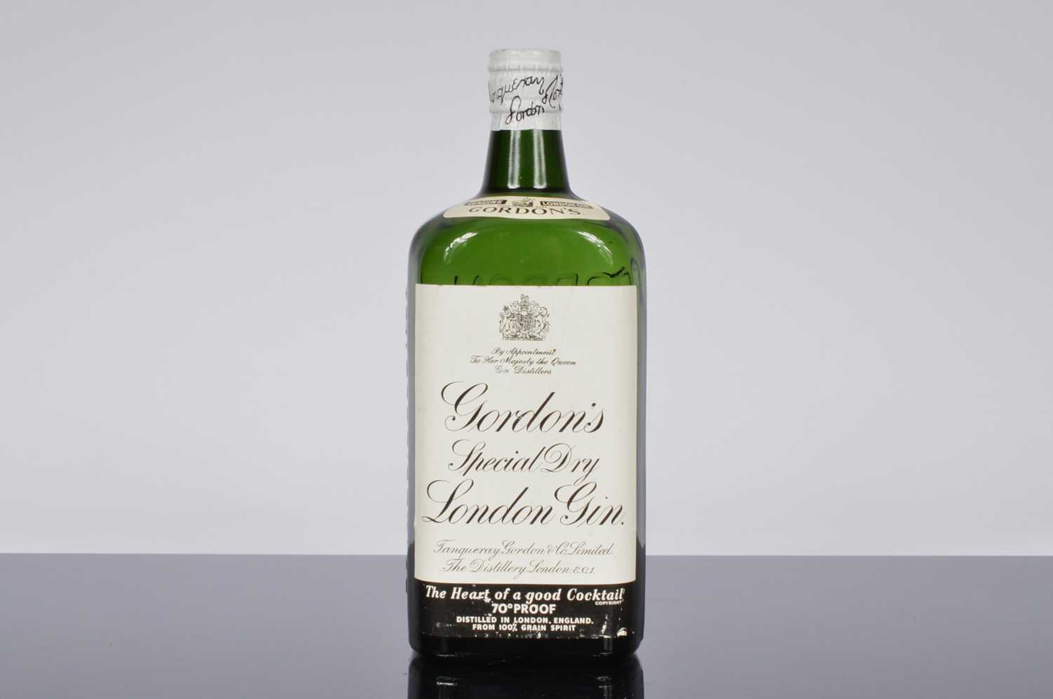 Lot 8 - A bottle of 1950s Gordons Gin 70% Proof
