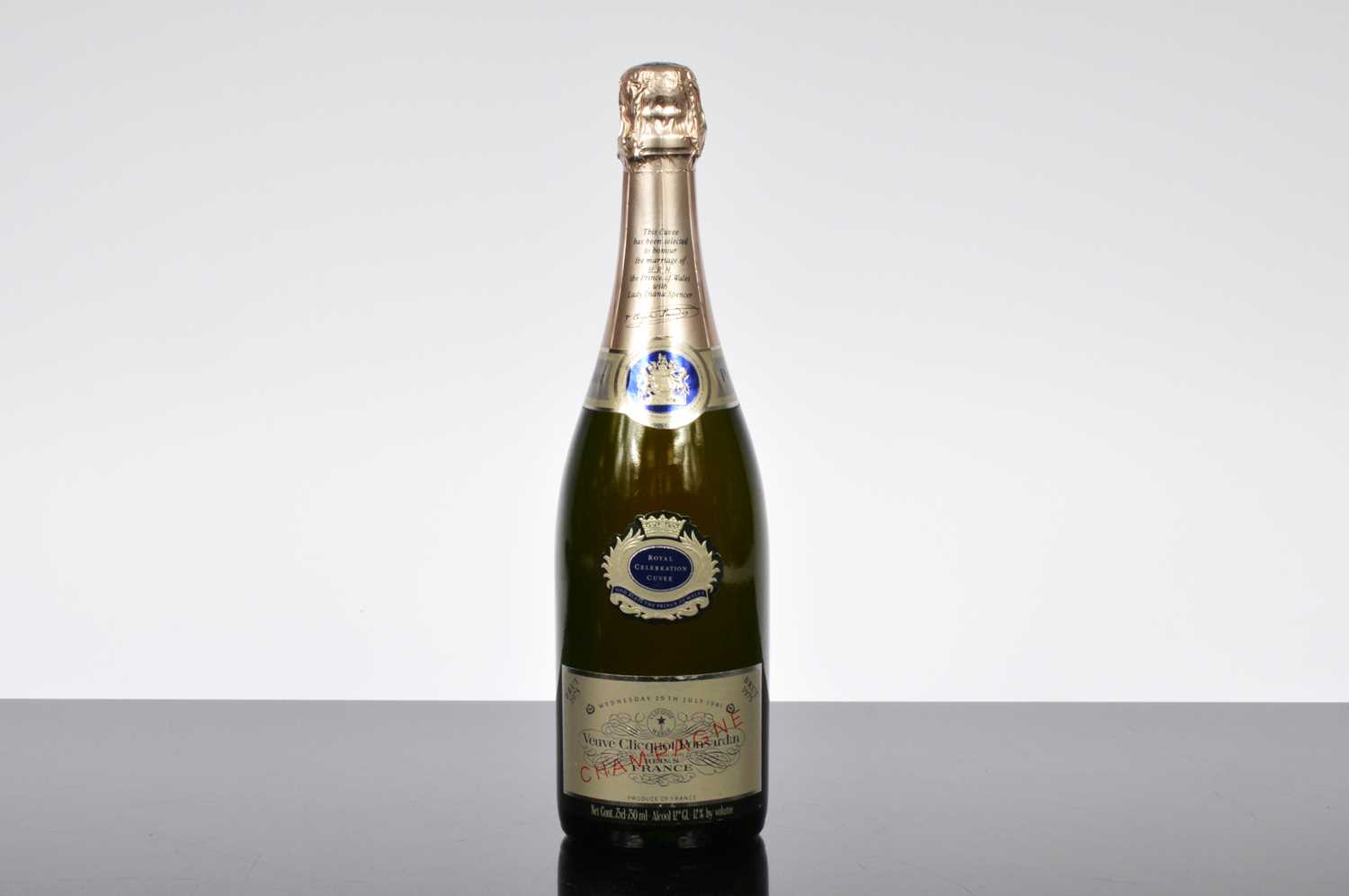 Lot 30 - A bottle of 1975 Veuve Clicquot Ponsardin Champagne