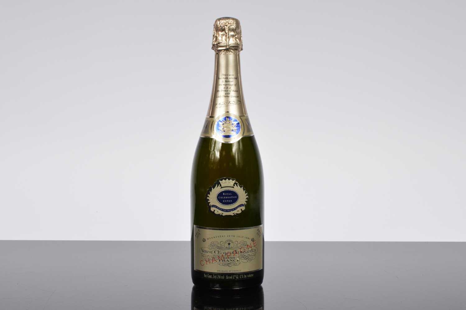 Lot 31 - A bottle of 1975 Veuve Clicquot Ponsardin Champagne