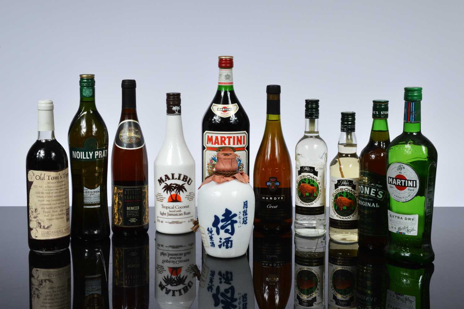 Lot 33 - A collection of Spirits and Others