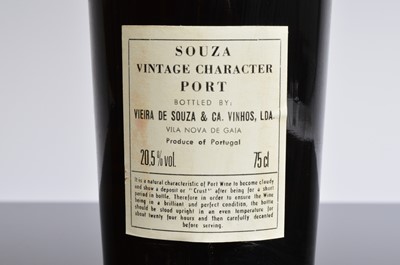 Lot 63 - A bottle of Souza vintage character port