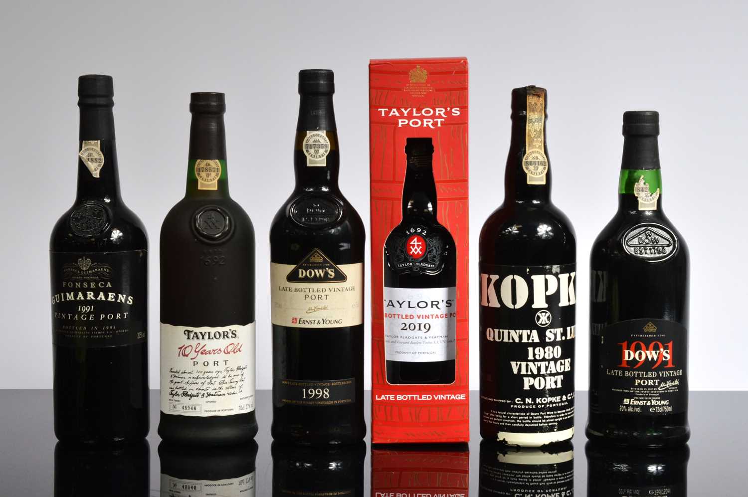 Lot 64 - A collection of six ports