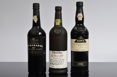 Lot 64 - A collection of six ports