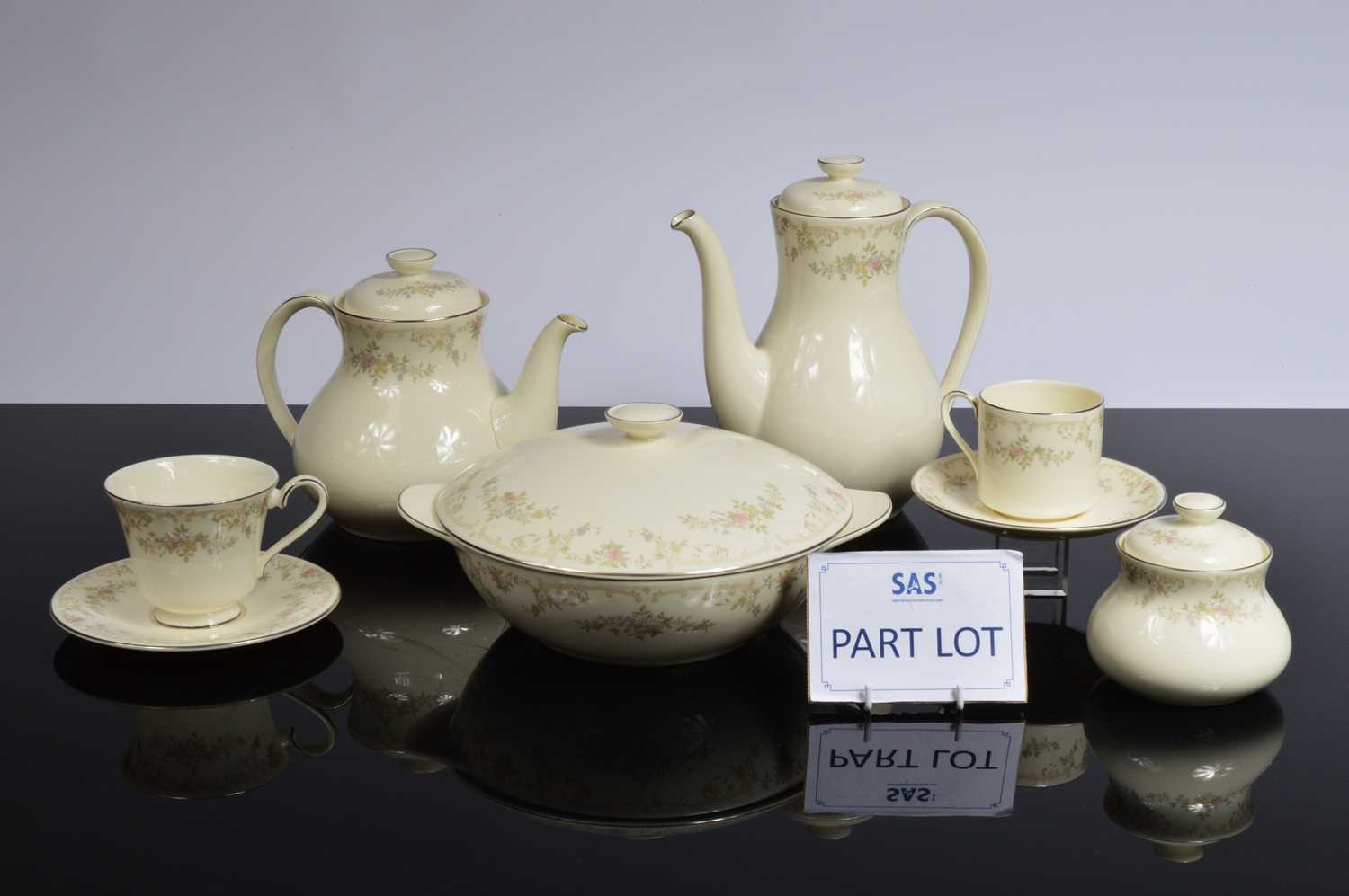 Lot 98 - A Royal Doulton Diana 72 piece dinner set