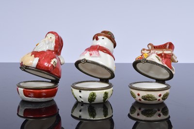Lot 102 - A collection of Villeroy and Boch Christmas ceramics