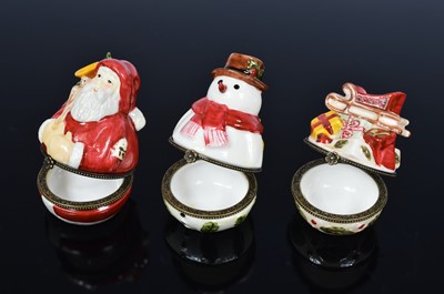 Lot 102 - A collection of Villeroy and Boch Christmas ceramics