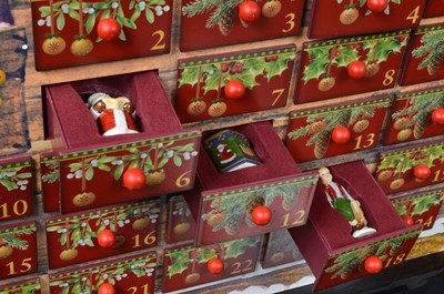Lot 103 - A Villeroy and Boch advent calendar and tree