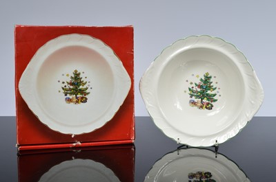 Lot 104 - A collection of Christmas ceramics
