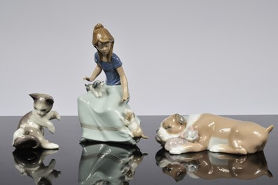 Lot 107 - Three Nao and Lladro figures