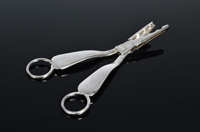 Lot 176 - A pair of silver grape shears
