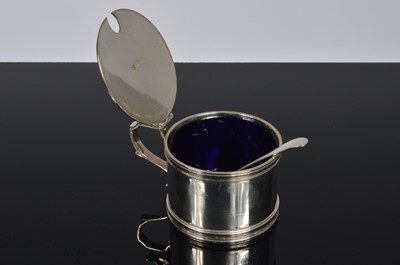 Lot 178 - A collection of silver items