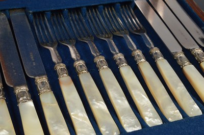 Lot 182 - A part set of desert of knives and forks