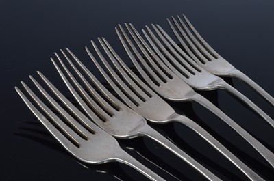 Lot 184 - A set of six Georgian harlequined silver desert forks
