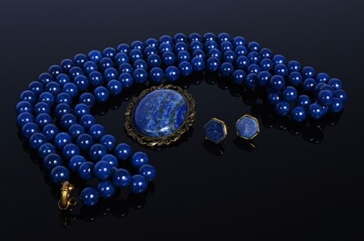 Lot 196 - A collection of blue hard stone jewels