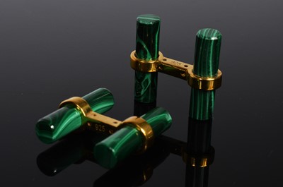 Lot 197 - A pair of 925 malachite baton cufflinks