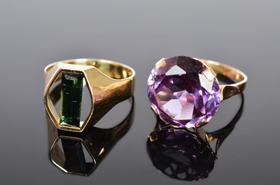 Lot 230 - A 14ct gold signet ring with tourmaline stone 5.4oz