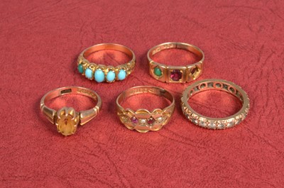 Lot 240 - * 5 GOLD RINGS *