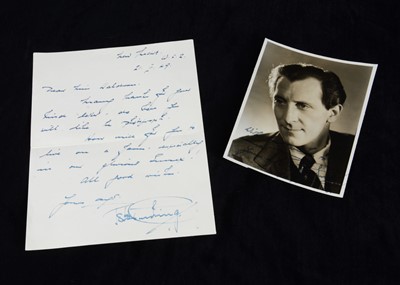 Lot 451 - Peter Cushing Signed Letter / Photo