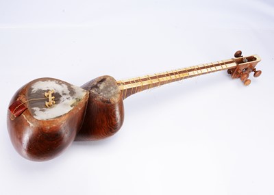 Lot 472 - TAR Middle East Stringed Instrument