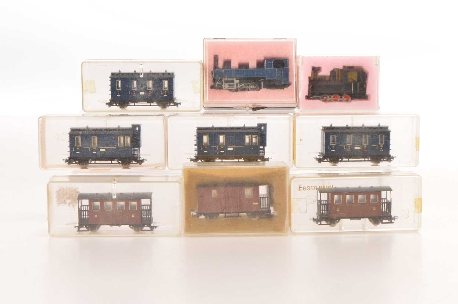 Lot 9 - Liliput and Atlas 009 Tank Locomotives and Jouef and Egger Bahn 4-wheel Passenger Coaches (9)