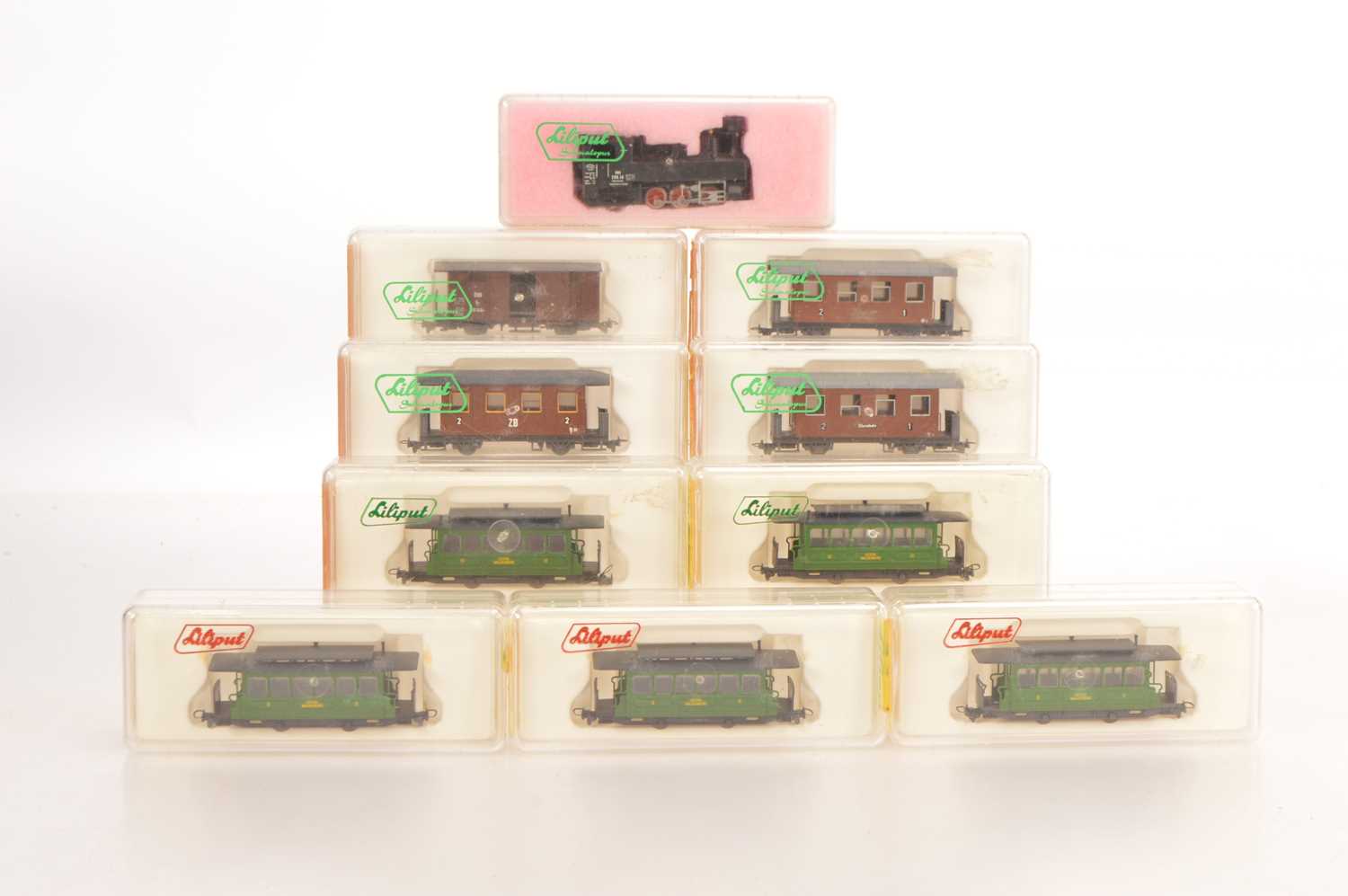 Lot 10 - Liliput 009 Tank Locomotives and Jouef and  4-wheel Passenger Coaches (10)