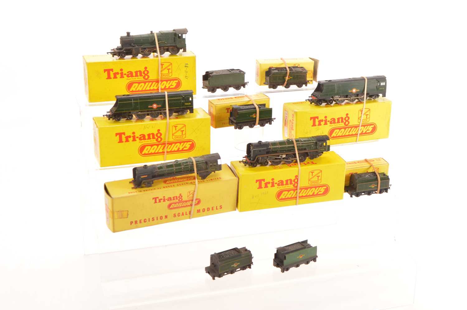 Lot 12 - Tri-ang TT Gauge BR green Steam Locomotives and Tenders (11 including Tenders)