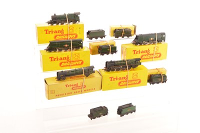Lot 12 - Tri-ang TT Gauge BR green Steam Locomotives and Tenders (11 including Tenders)