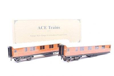 Lot 3 - Pair of ACE Trains 0 Gauge C6 LNER Gresley Teak Articulated Sleeping Coaches