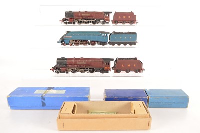 Lot 51 - Pair Hornby-Dublo 00 Gauge  3-Rail EDL2 LMS maroon 6231 'Duchess of Atholl Locomotives and Tenders and LNER blue Sir Nigel Gresley Locomotive and Tender (6 including Tenders)
