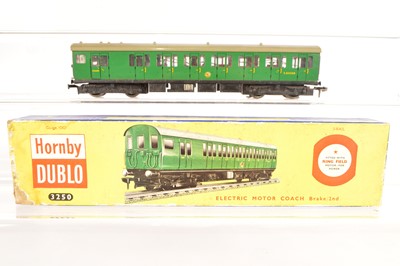Lot 59 - Hornby-Dublo 00 Gauge 3-Rail boxed 3250 BR SR green Electric Motor Coach Brake/2nd EMU Power Car