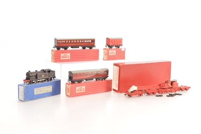 Lot 71 - Hornby-Dublo 00 Gauge 3-Rail made up Breakdown Crane Set (5)