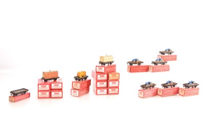 Lot 87 - Hornby-Dublo 00 Gauge 2-Rail  boxed various Low-Sided wagons with loads (20)