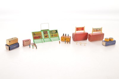Lot 91 - Hornby-Dublo 00 Gauge 2 and 3 Rail Super Detail boxed Lineside Accessories and fIgures including Station Hoardings and Cable Drums (qty)