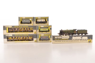 Lot 113 - Wrenn 00 Gauge renamed Castle Class Locomotive Pulman Coaches and Goods Rolling stock (7)