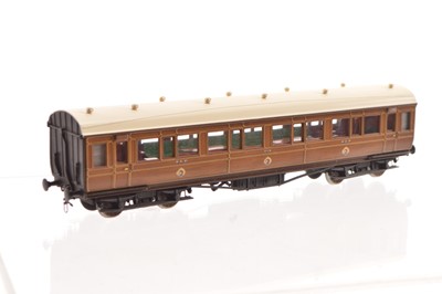 Lot 145 - A Lawrence Scale Models 00 Gauge Special CLC (Cheshire Lines Committee) varnished 'Teak' Directors Saloon coach